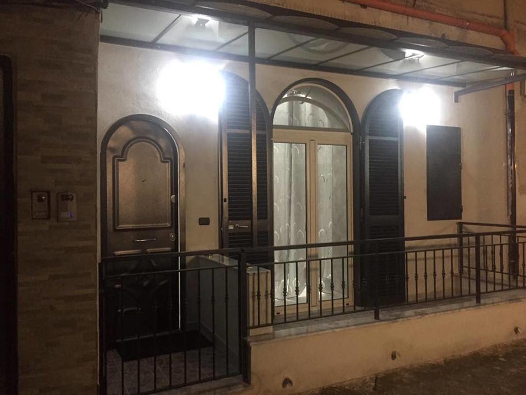 Casa Vacanze Sannazzaro 70 Napels Buitenkant foto
