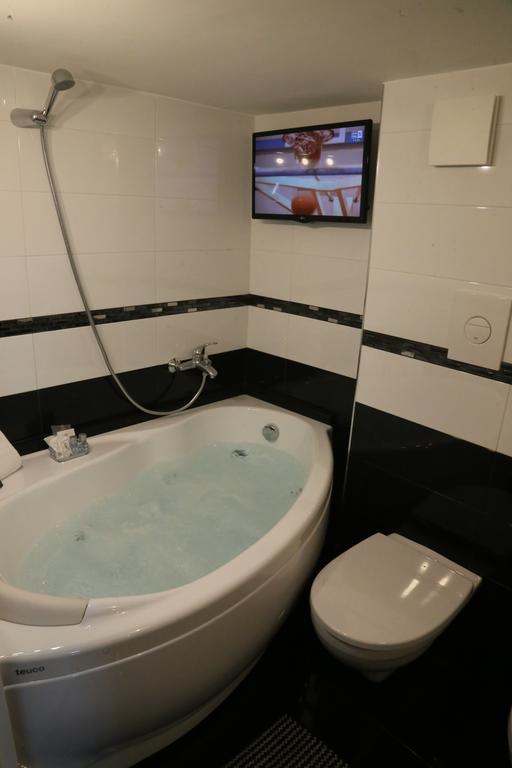 Casa Vacanze Sannazzaro 70 Napels Buitenkant foto