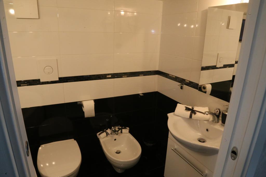 Casa Vacanze Sannazzaro 70 Napels Buitenkant foto