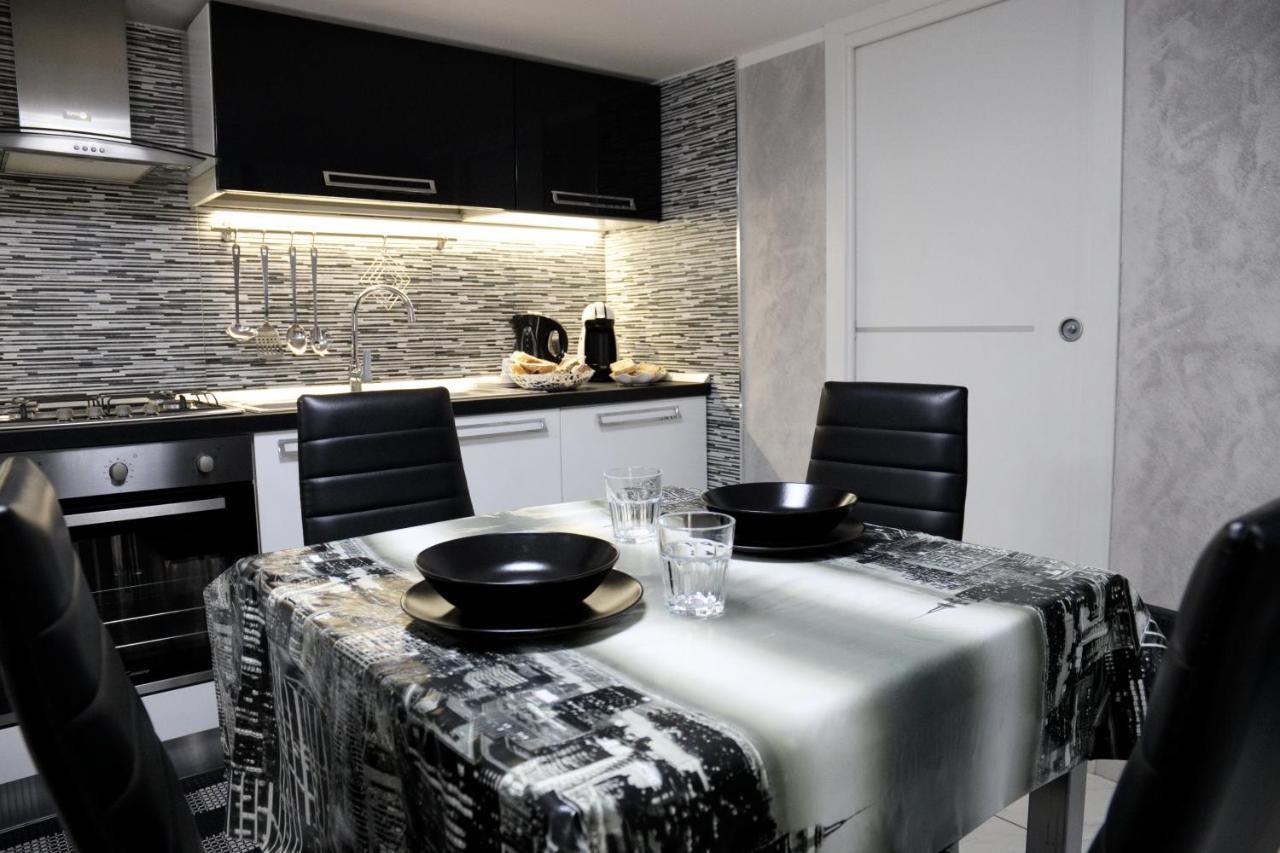 Casa Vacanze Sannazzaro 70 Napels Buitenkant foto